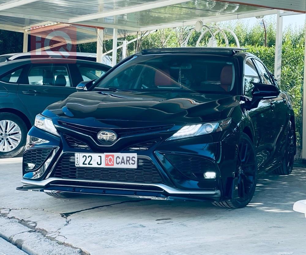 تۆیۆتا کامری